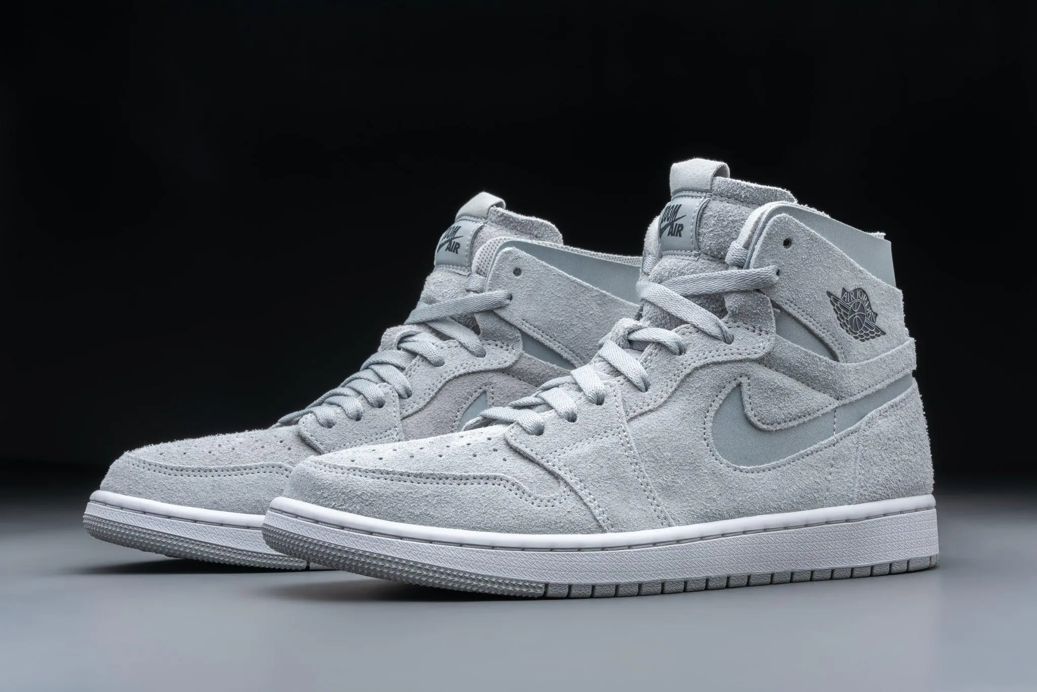 Air Jordan 1 Zoom CMFT Metallic Silver (W)