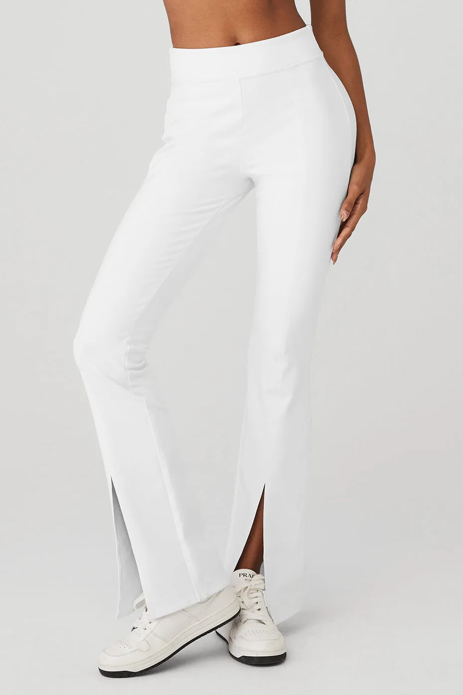 Airbrush High-Waist Flutter Legging - White