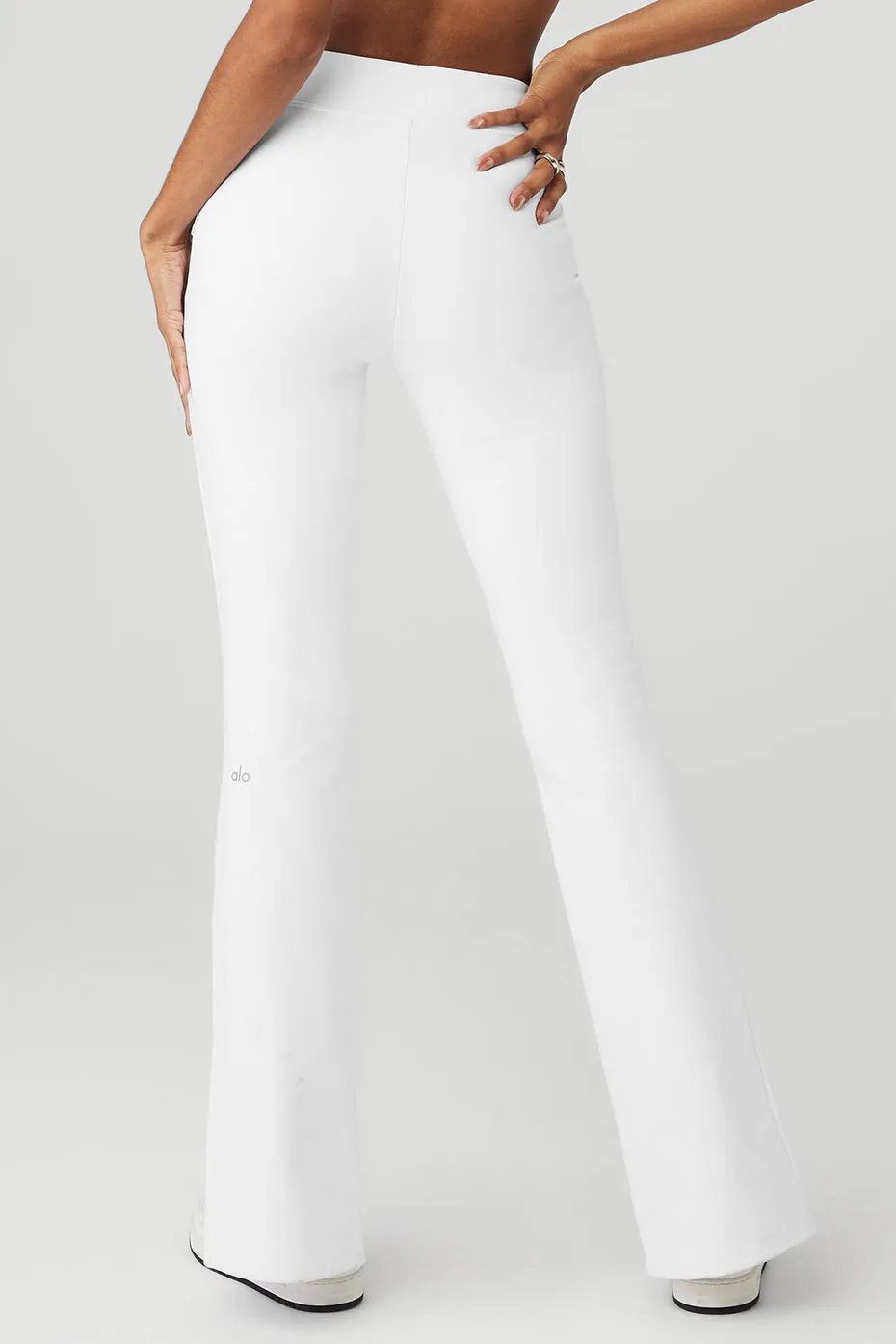 Airbrush High-Waist Flutter Legging - White