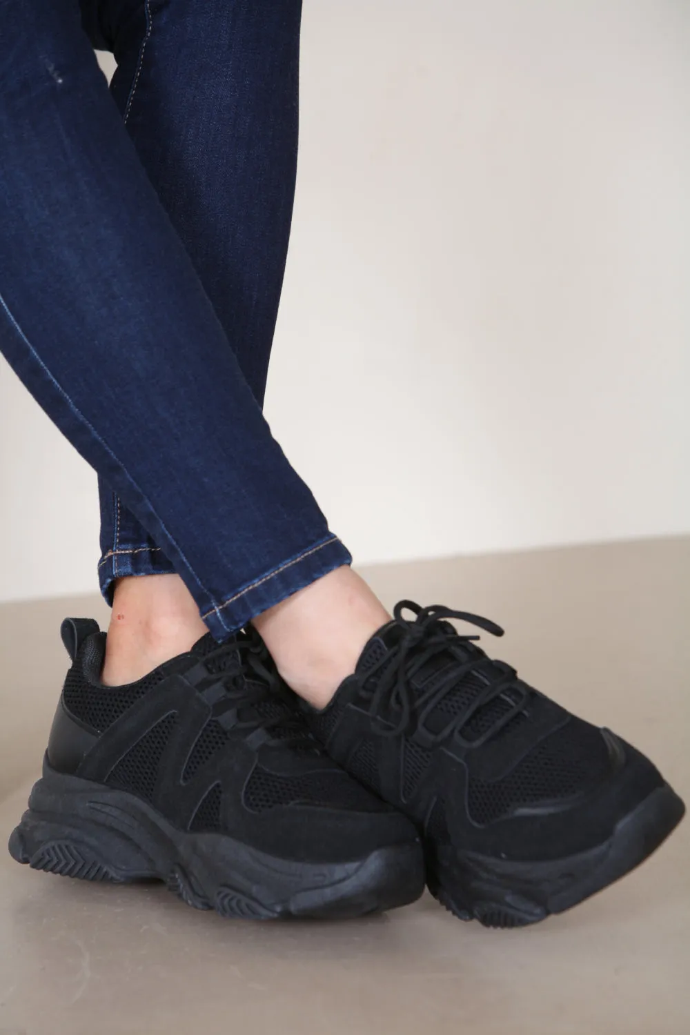 BLACK CHUNK SOLE DESIGNER LACE UP TRAINERS