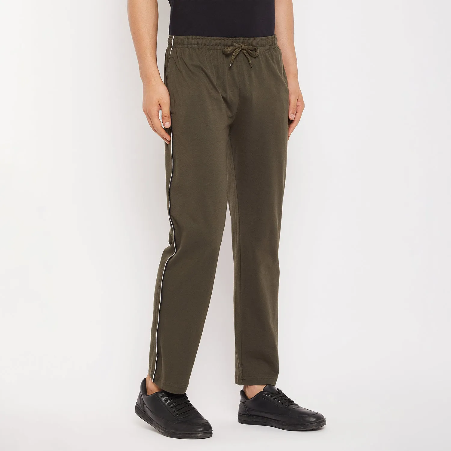 Duke Stardust Men Solid Regular Track Pant (MLF5670)