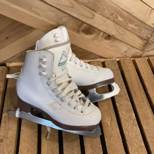 Jackson - Glacier 520 Figure Skates - MSRP $90: White-children-11