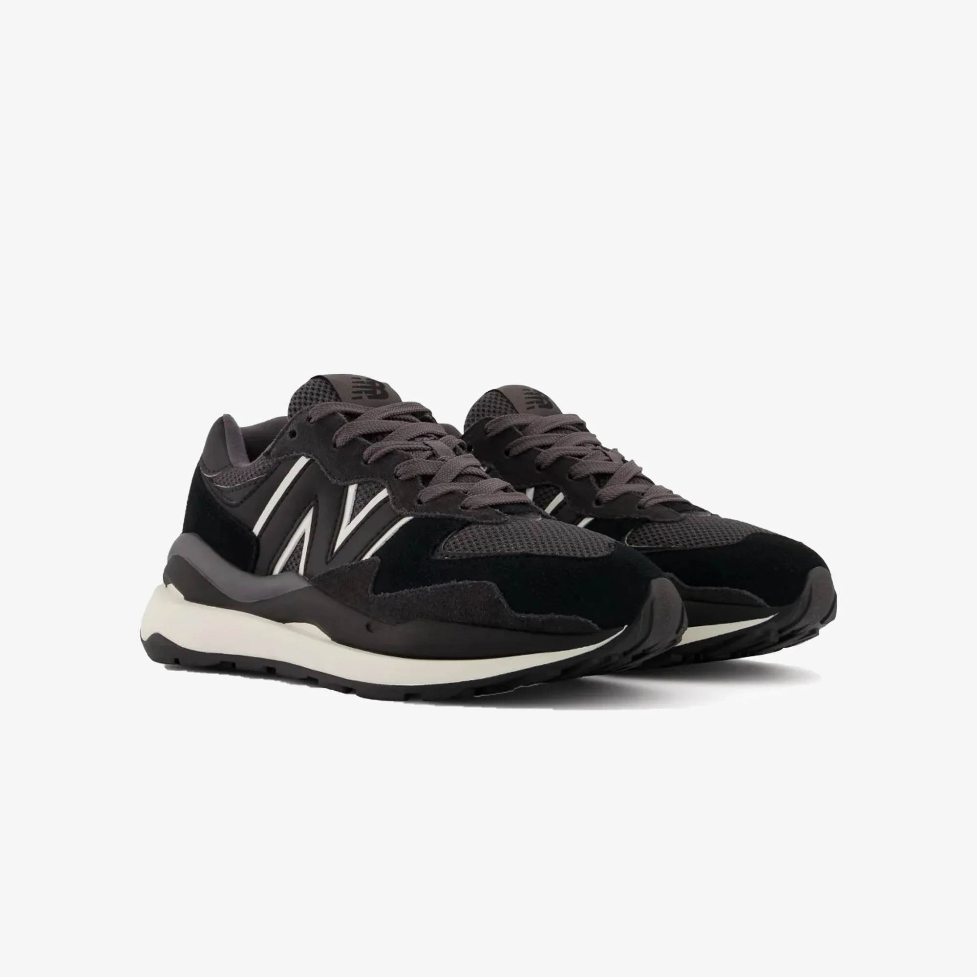 New Balance | 5740  { GREY/WHITE/BLACK