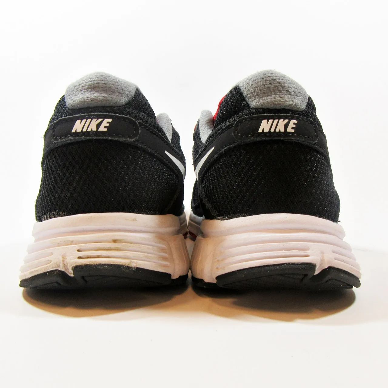 NIKE Revolution2