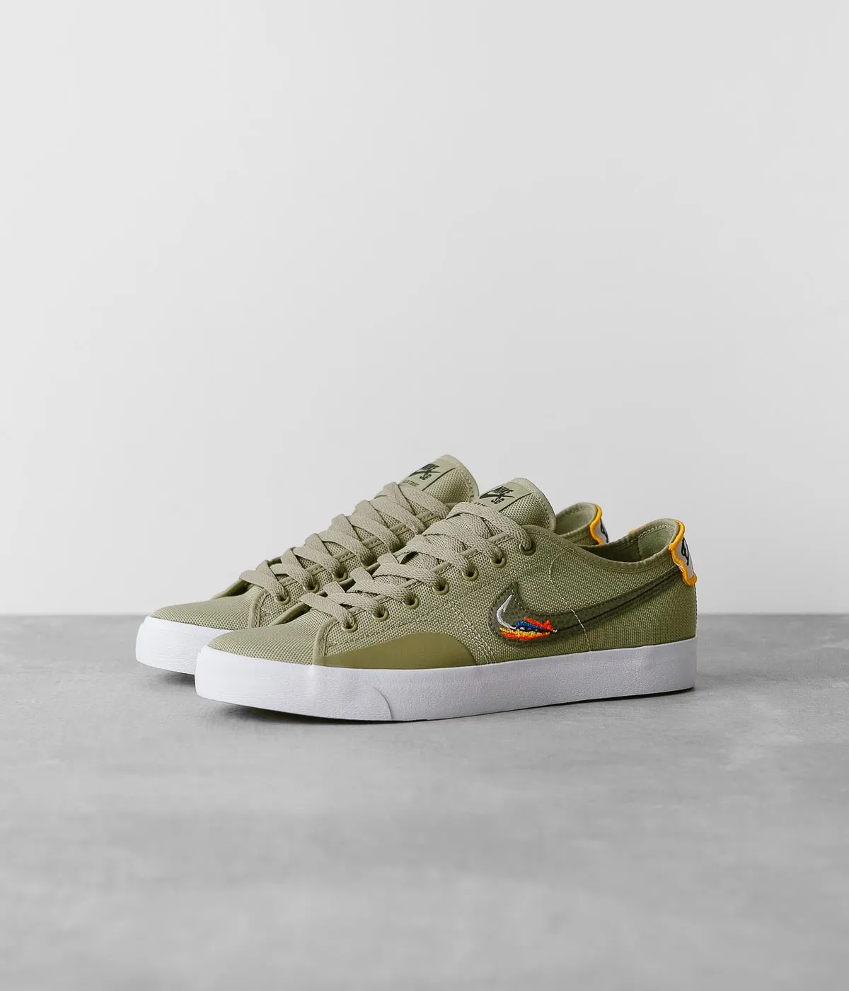 Nike SB Blazer Court DVDL Shoes - Dusty Olive / Medium Olive - Light Bone - Navy