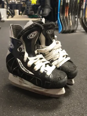 Used Easton Magnum Skates YTH Size 13