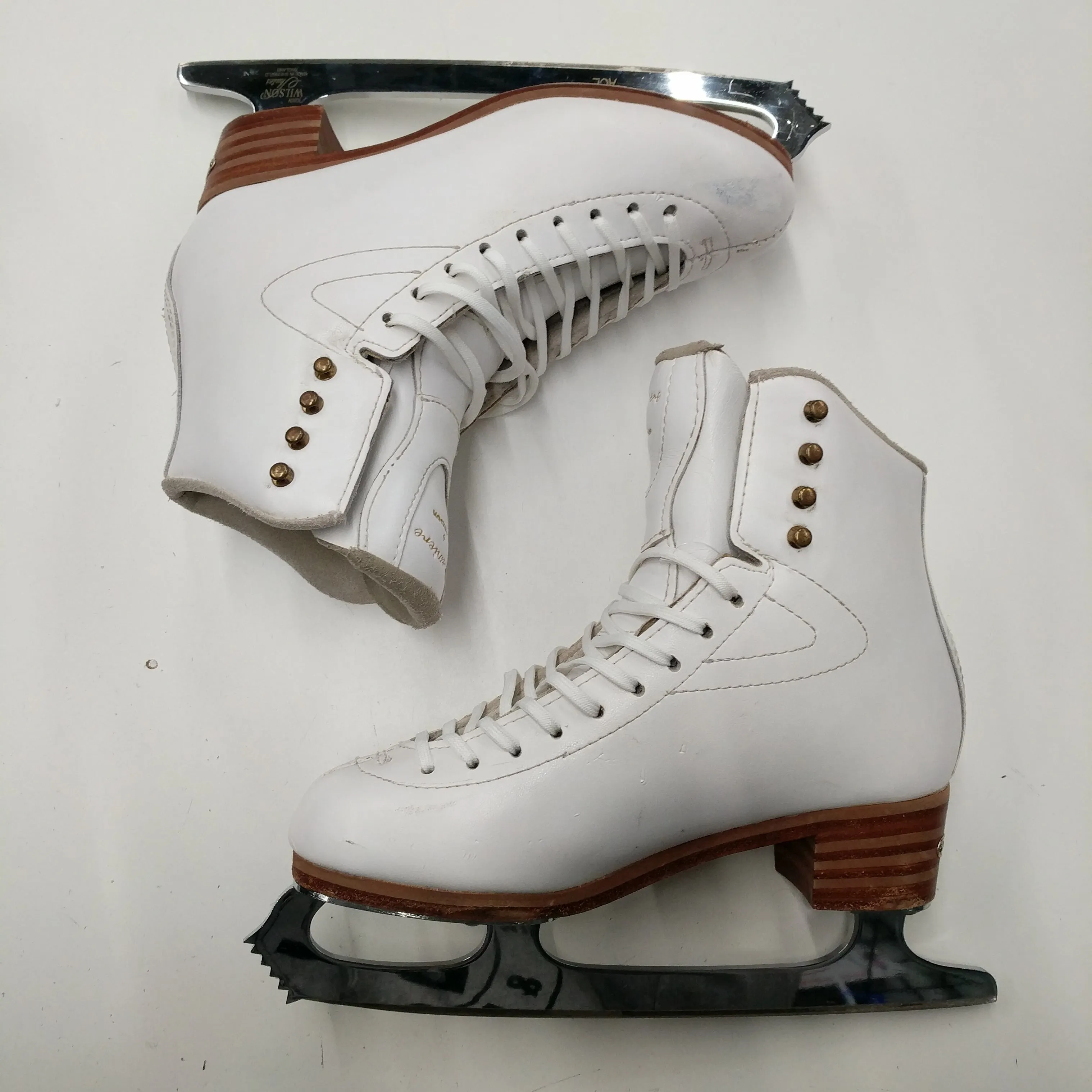 Used Jackson Premiere Size 6 Figure Skates