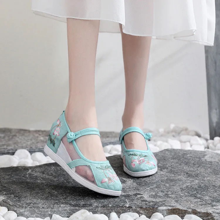 Women's Ethnic Style Embroidered Ancient Cheongsam Round Head Mesh Canvas Shoes